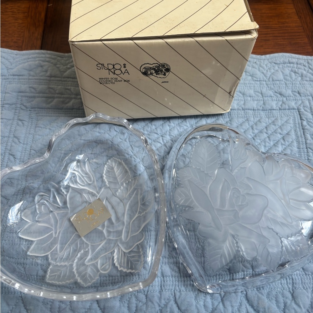 Studio Nova Clear Heart-Shaped Glass Plates new in box